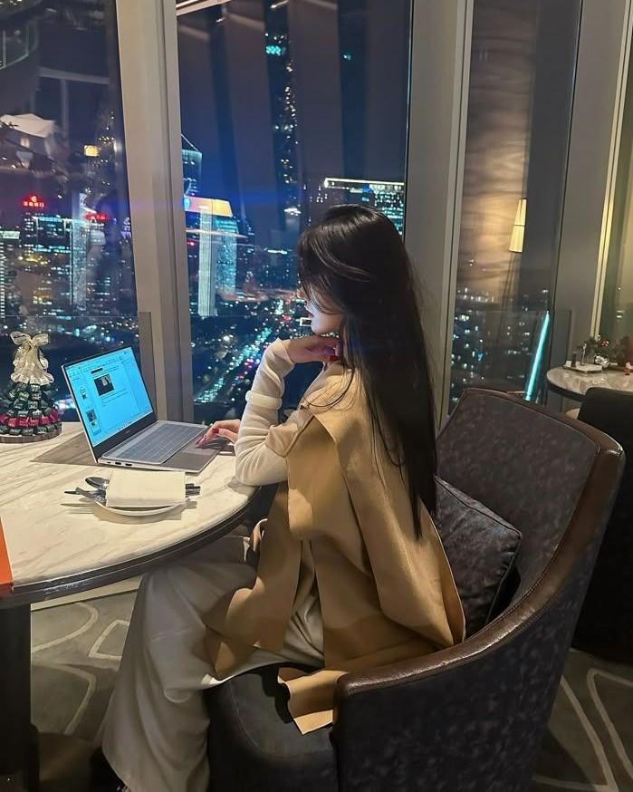 Vai Diễn Thay Thế