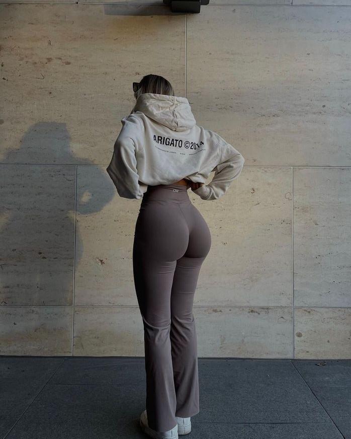 Con Sói Được Nuôi Trong Nhà