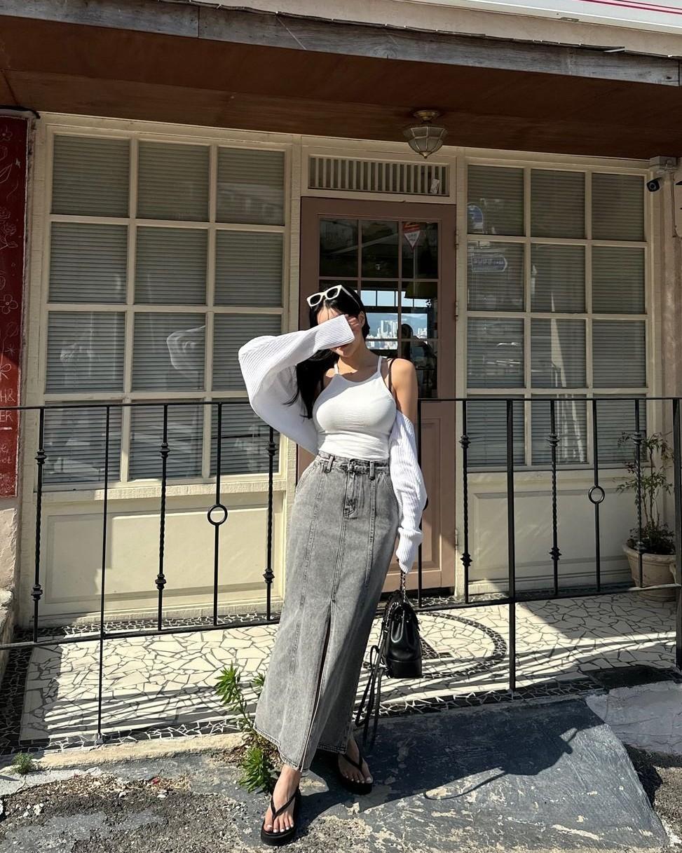 Chim Hoàng Yến Bán Lại Kim Chủ