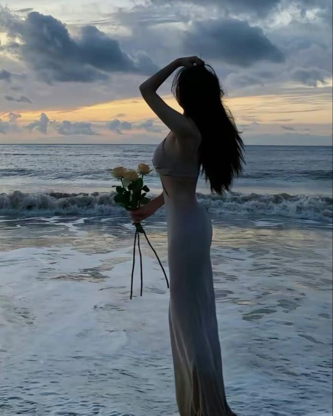 Ôm Con Bỏ Trốn Sau Một Đêm Sai Lầm