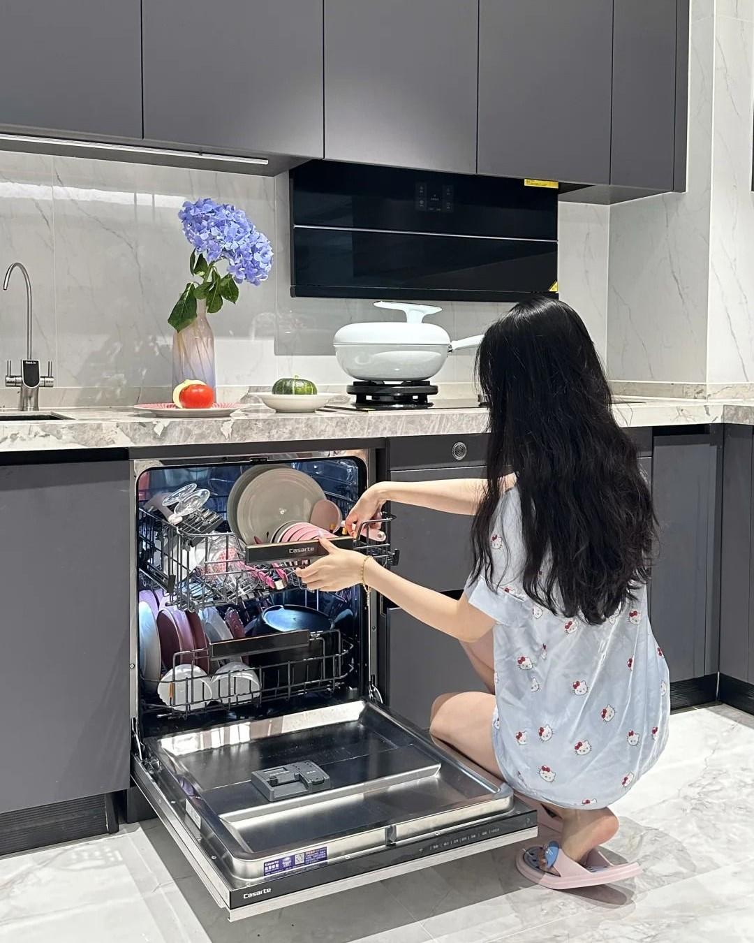 Kẻ Theo Dõi Không Lộ Mặt