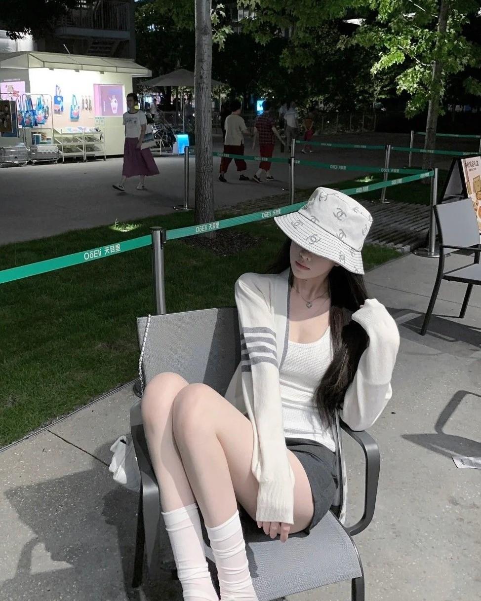 Sau Khi Tỉnh Lại, Tôi Có Bốn Bạn Trai