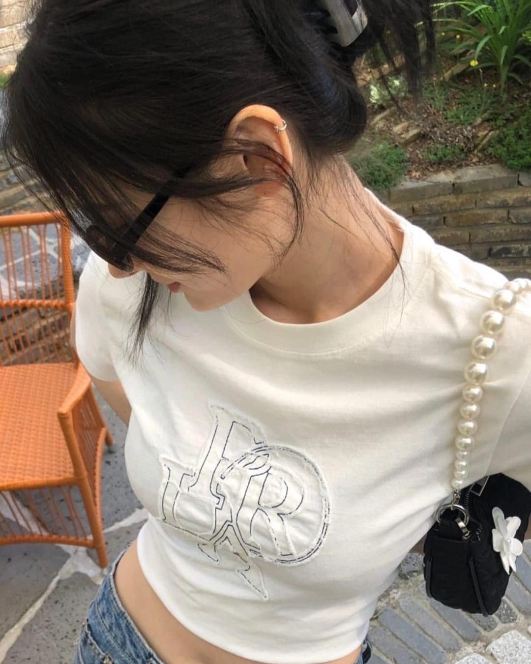 Trả Lại Vị Trí Chính Thất