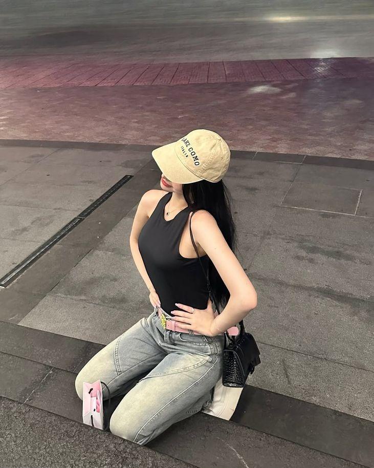 Vòng Eo Chữ V Của Yến Lẫm