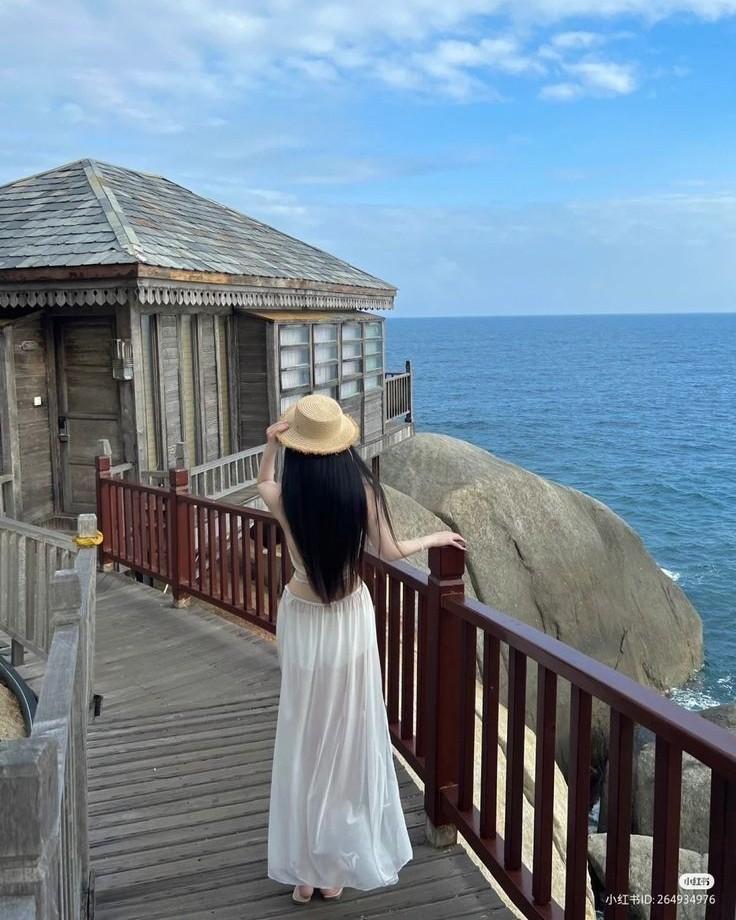 Kỳ Nghỉ Hè Bị Bỏ Lại Ở Trạm Dừng Cao Tốc