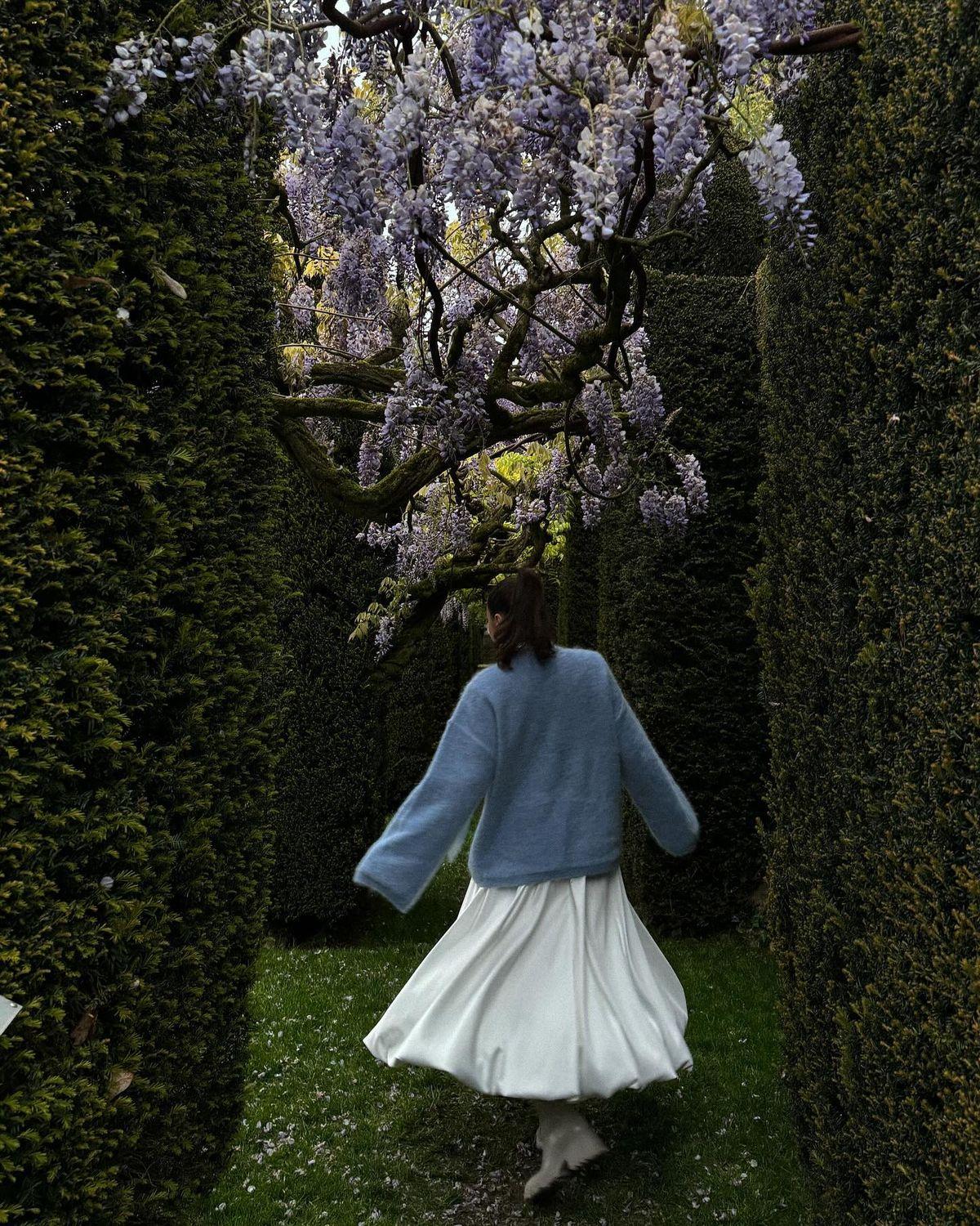 Sau Khi Con Gái Tặng Tôi Vòng Vàng, Tôi Phát Điên