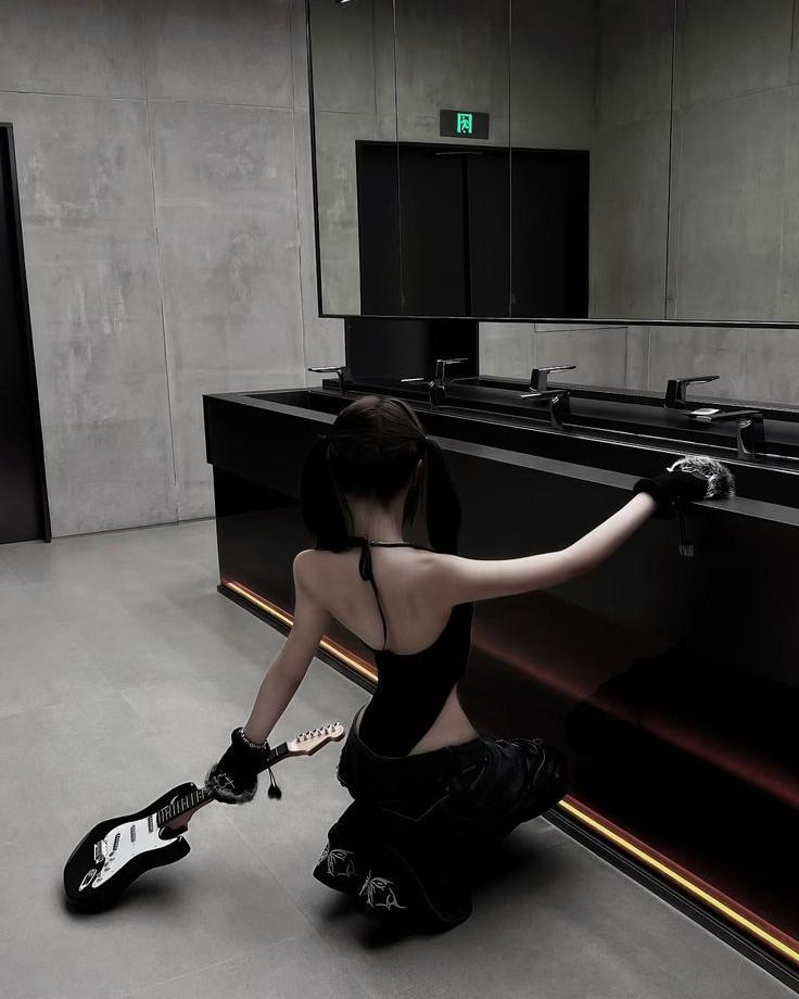 Con Trai Bạch Nguyệt Quang Hại Chết Con Gái Tôi, Chồng Lại Bắt Tôi Đừng Truy Cứu