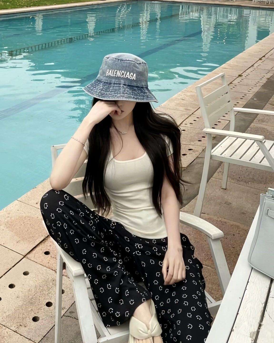 Mong Em Bình An Qua Từng Năm