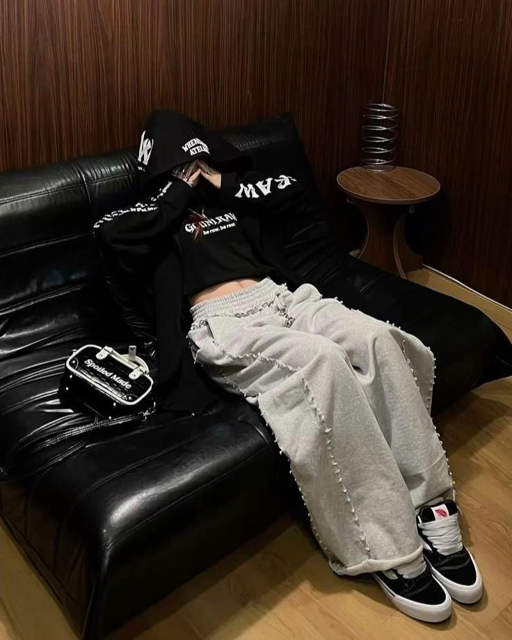 Ngày Cưới Của Con Trai, Tôi Trở Thành Thiên Kim Thật