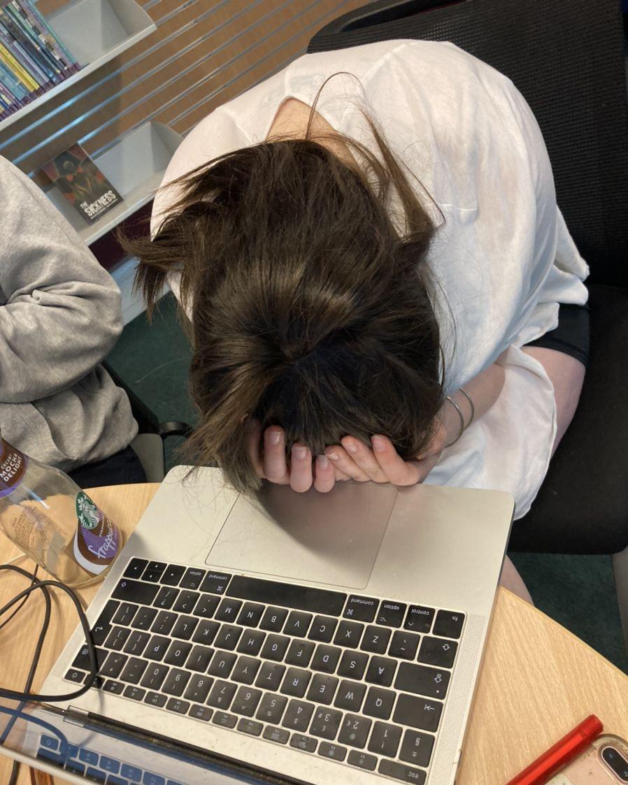 Máu Mủ Cũng Thành Người Dưng