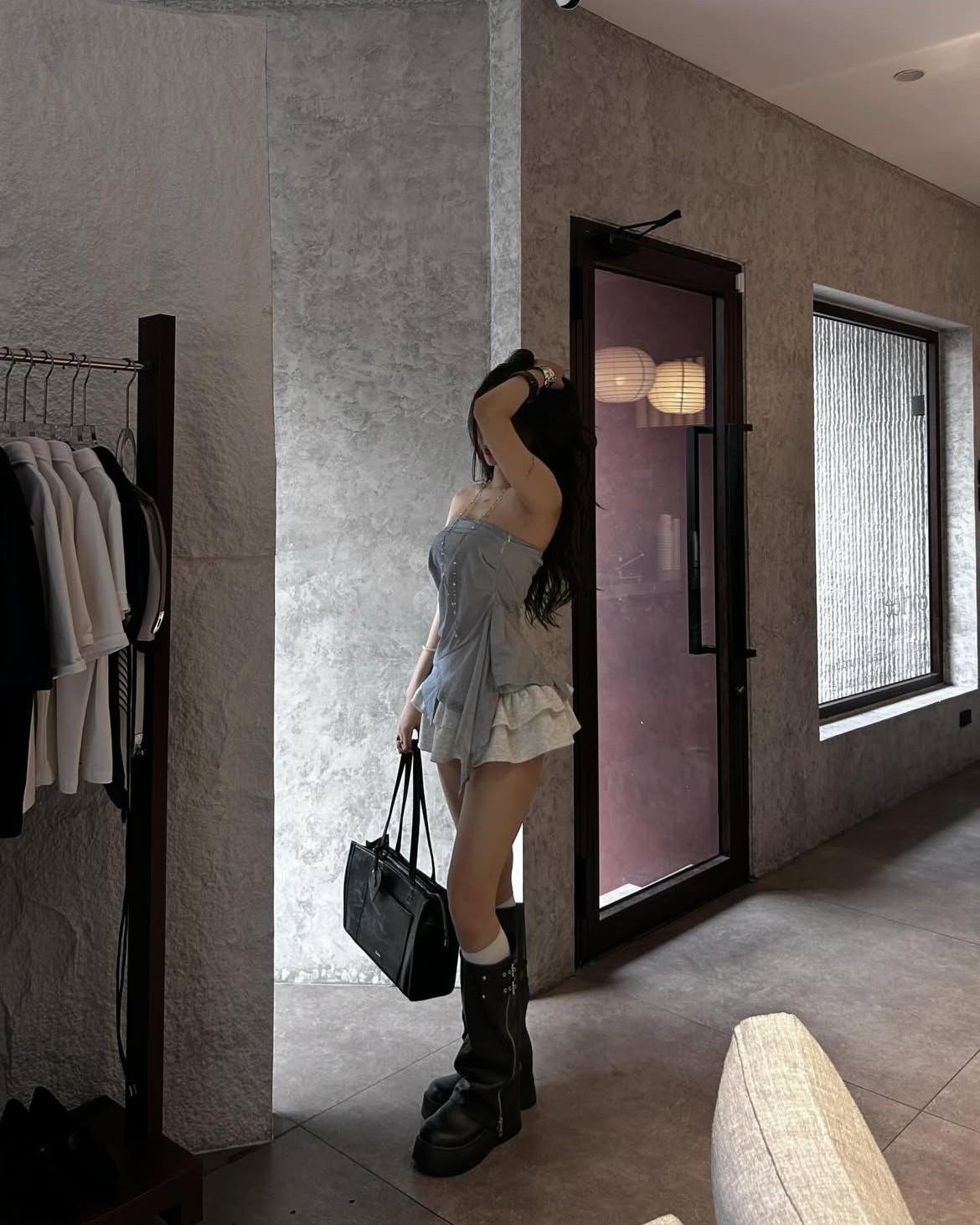 Bị Tổng Tài Nuôi Trong Trò Chơi