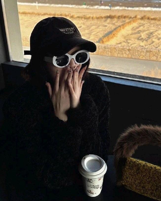 Trọng Sinh Ngày Đưa Bạn Thân Về Quê