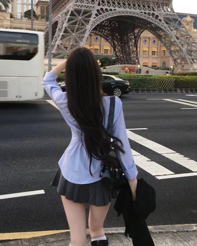 Mẹ Tôi Và “Mẹ Chúng Ta”