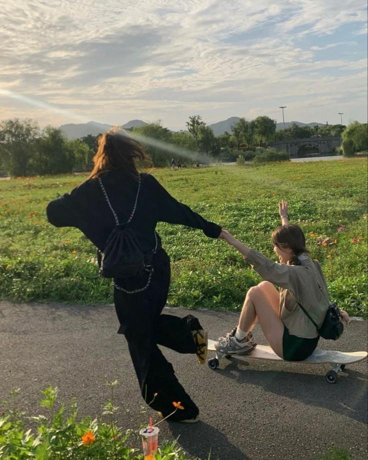 Cô Chủ Sân Nhỏ Và Hội Thú Giang Hồ