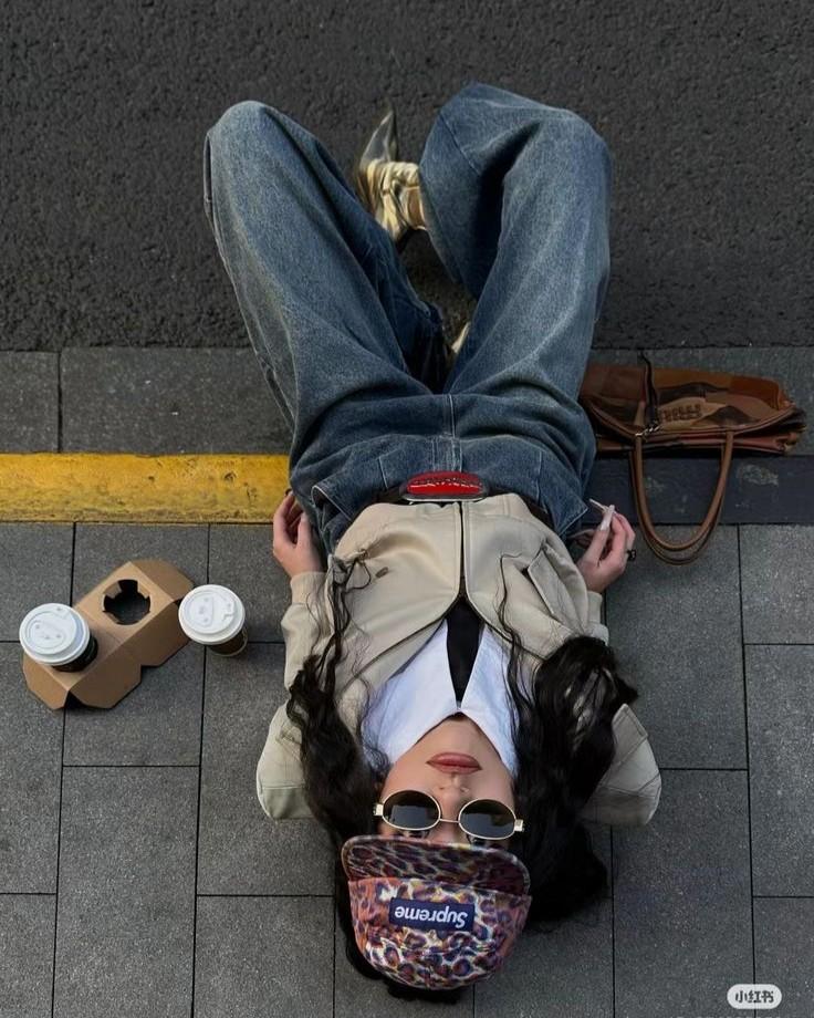 Ngày Cưới Tôi Bị Em Chồng Đuổi Khỏi Giường Tân Hôn