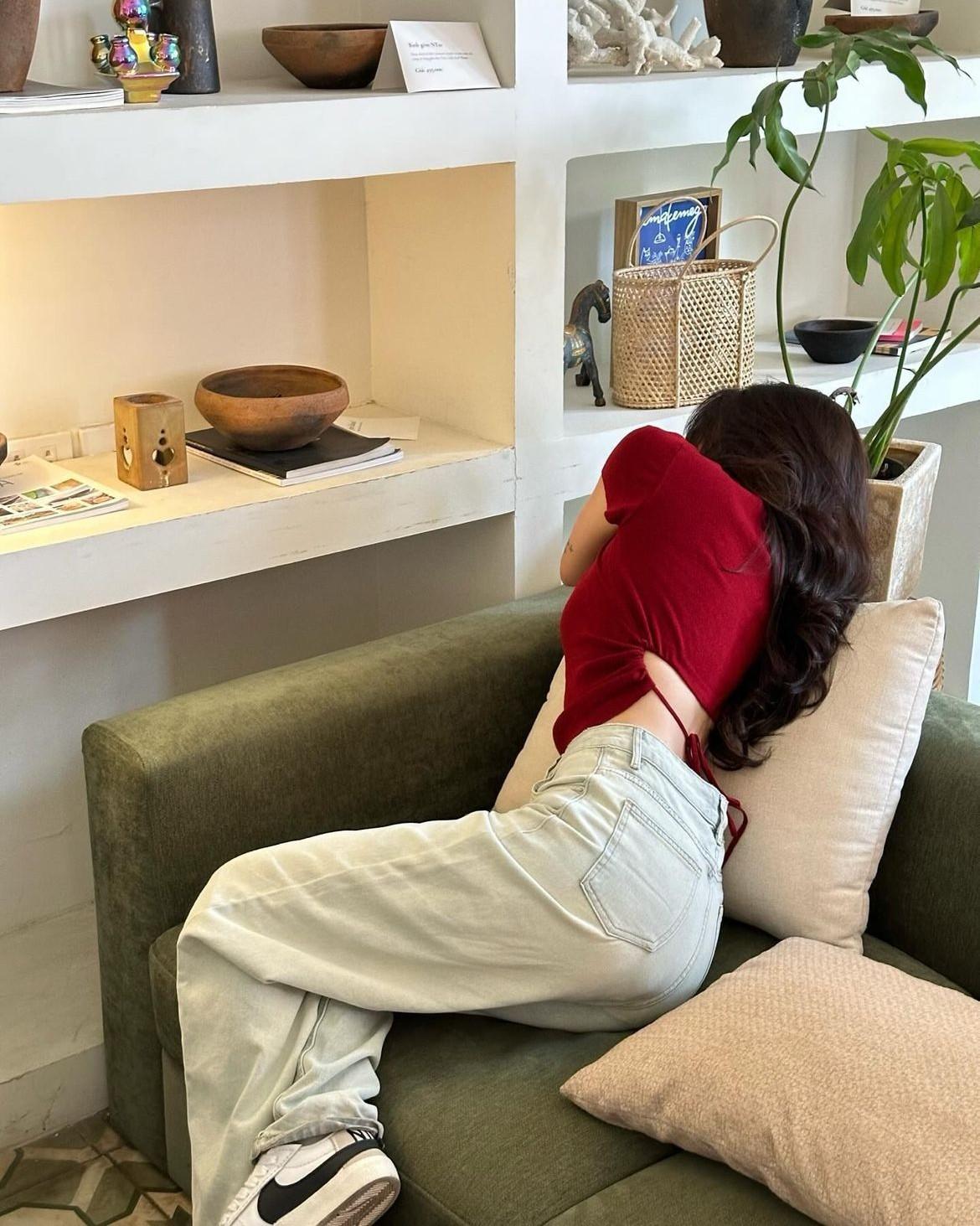 Người Vợ Không Tồn Tại Trong Hệ Thống