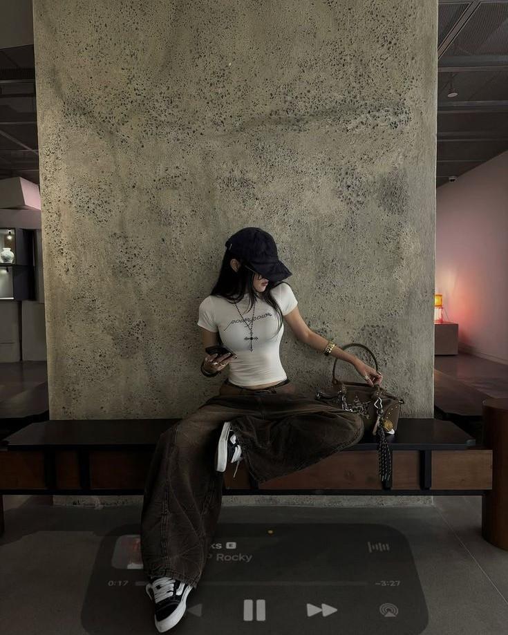 Lương 52.000 Tệ Nhưng Lại Không Có Tiền Nấu Cơm