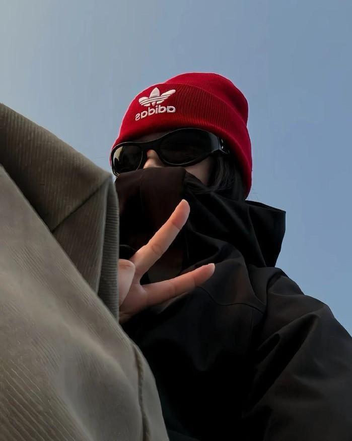 Dưới Gốc Cây Hồng Năm Ấy