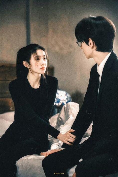 Sau Khi Biết Mình Là Nữ Phụ Đào Mỏ, Tôi Bắt Đầu Sống Tiết Kiệm