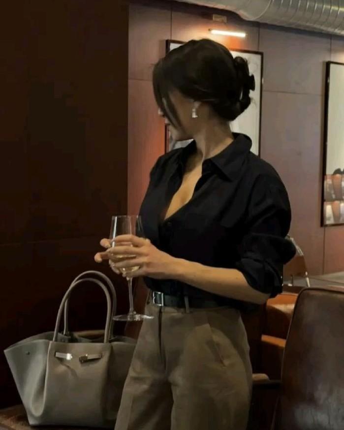 Ly Trà Sữa Một Xu Của Chồng Tổng Tài