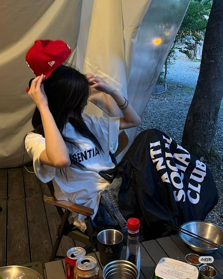 Bóng Cha Trong Khe Cửa