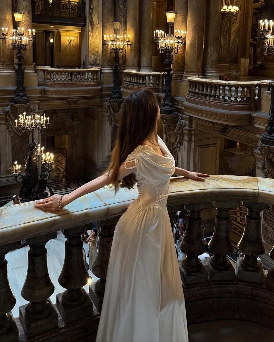 Vết Son Trên Gương