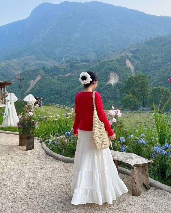 Bị Đuổi Khỏi Nhóm, Mười Năm Sau Tôi Là Chủ Khách Sạn