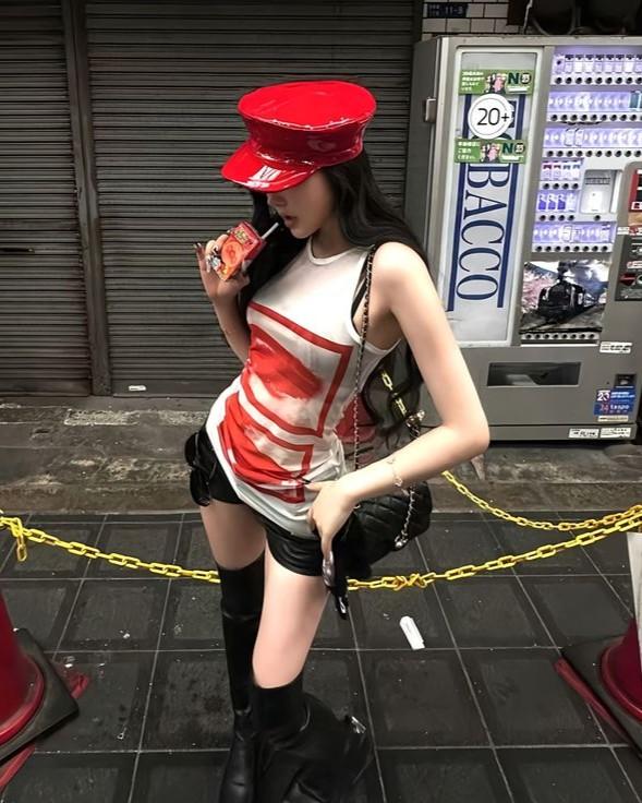 Giữa Tận Thế, Tôi Từ Chối Được Tắm