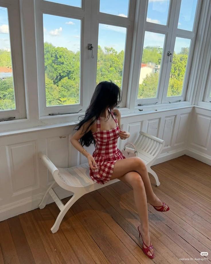 Yêu Một Tháng, Đòi Chung Sổ Đỏ