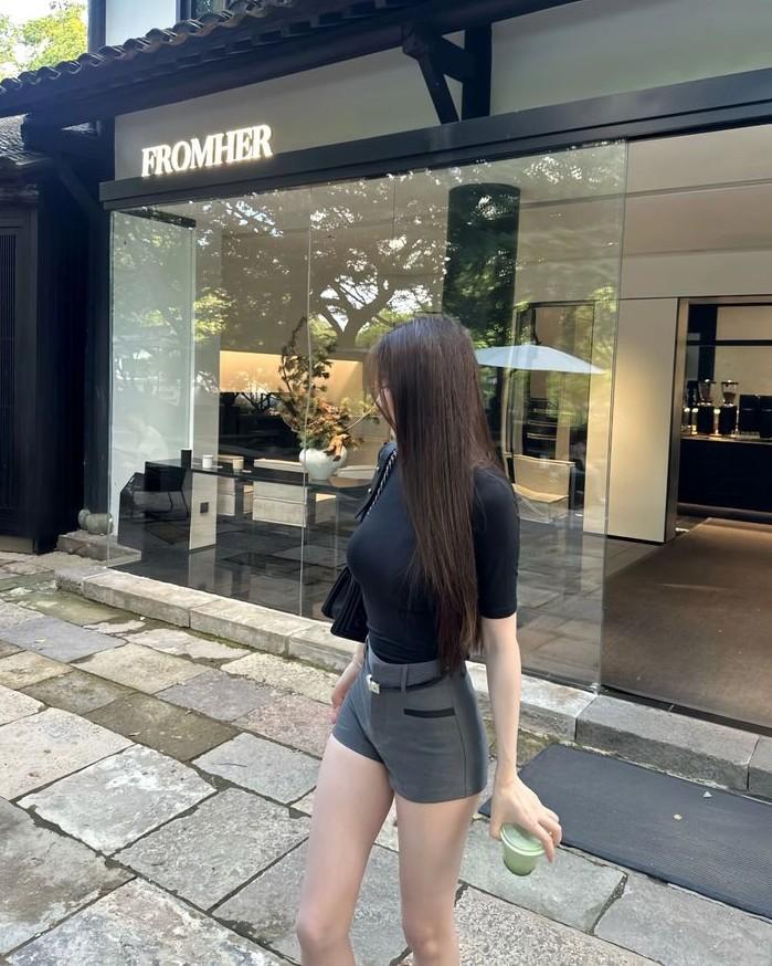 Thiên Kim Thật Nhưng Não Chỉ Nghĩ Đến Ăn