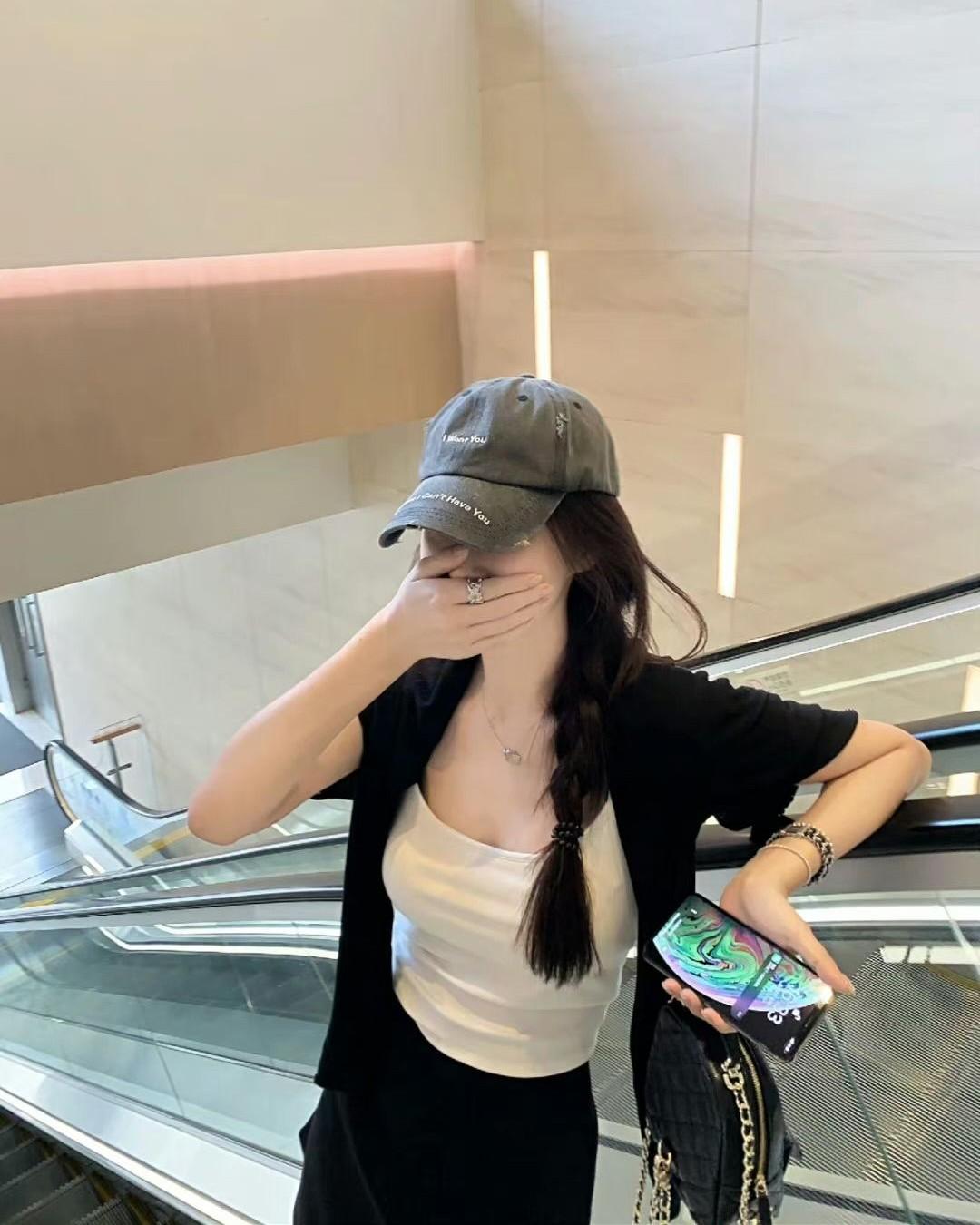 Ba Trăm Nghìn Không Mua Được Một Chỗ Trong Gia Đình